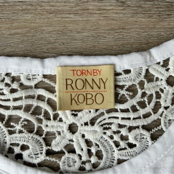 Torn By Ronny Kobo Lace Back High Low Hem Sleeveless Top - Picture 7 of 13